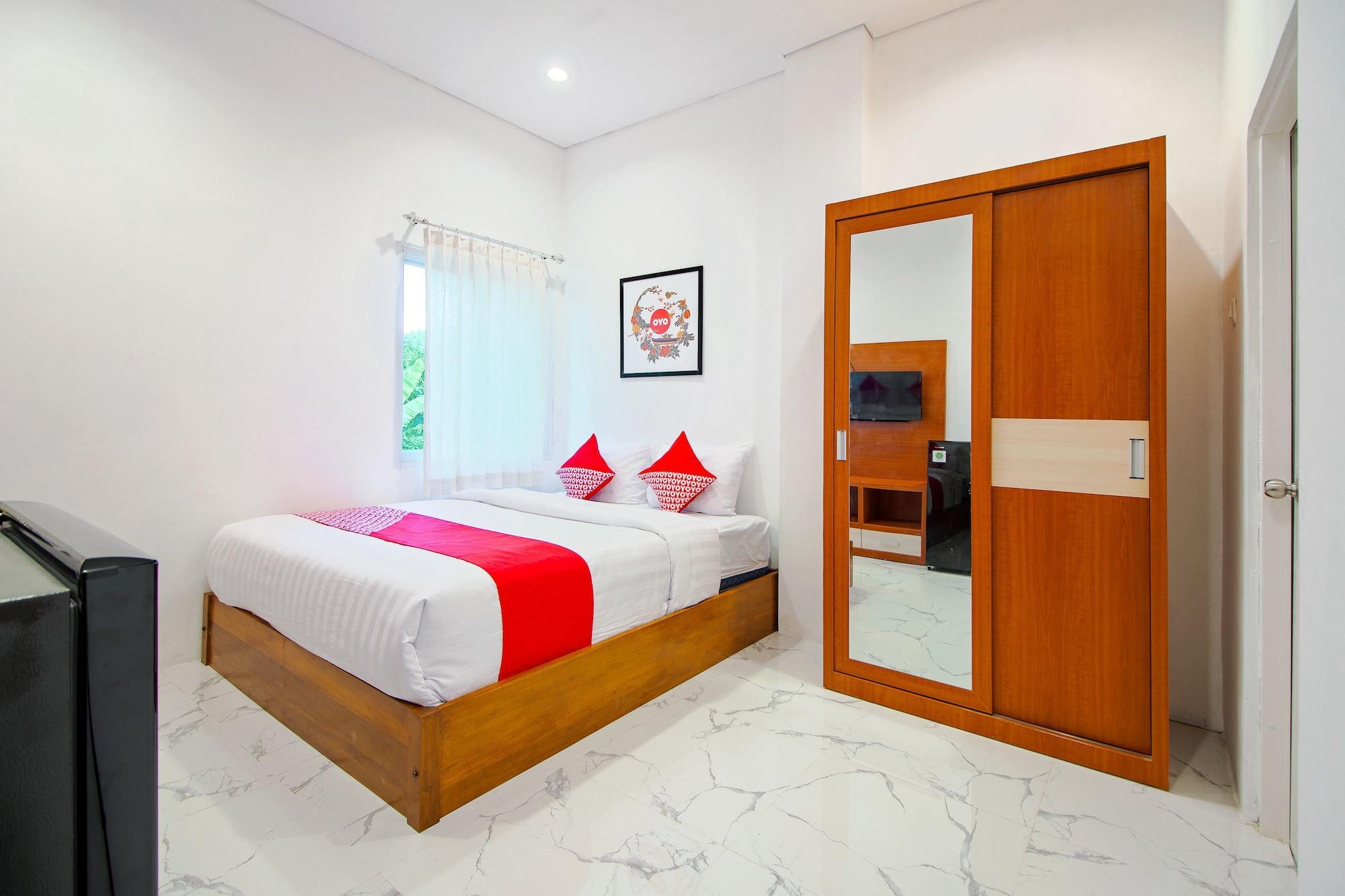 Super Oyo 13I9 88 Exclusive Guesthouse Kejayan Extérieur photo