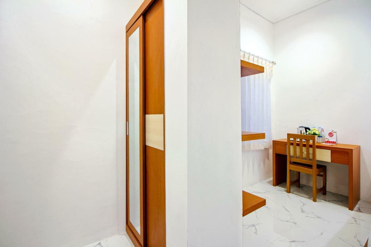 Super Oyo 13I9 88 Exclusive Guesthouse Kejayan Extérieur photo