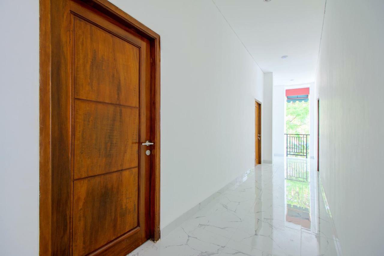 Super Oyo 13I9 88 Exclusive Guesthouse Kejayan Extérieur photo